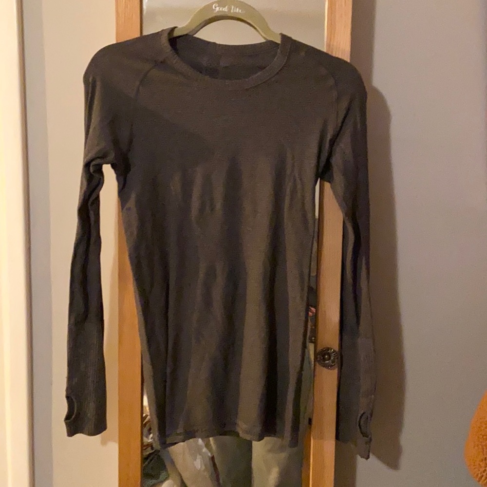 Women’s lulu lemon athletic fitted top